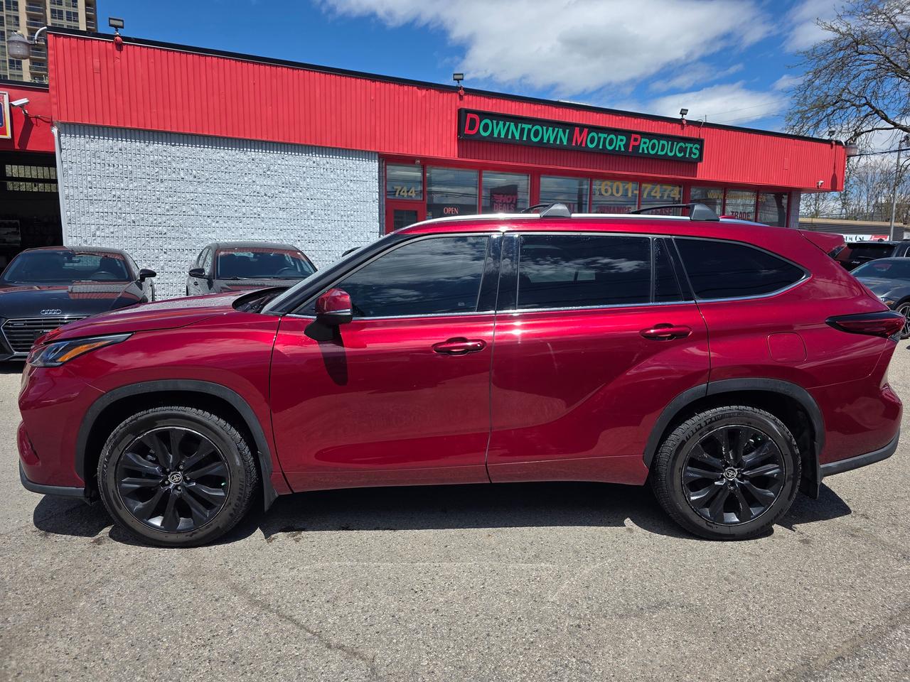 2020 Toyota Highlander LIMITED AWD Photo2