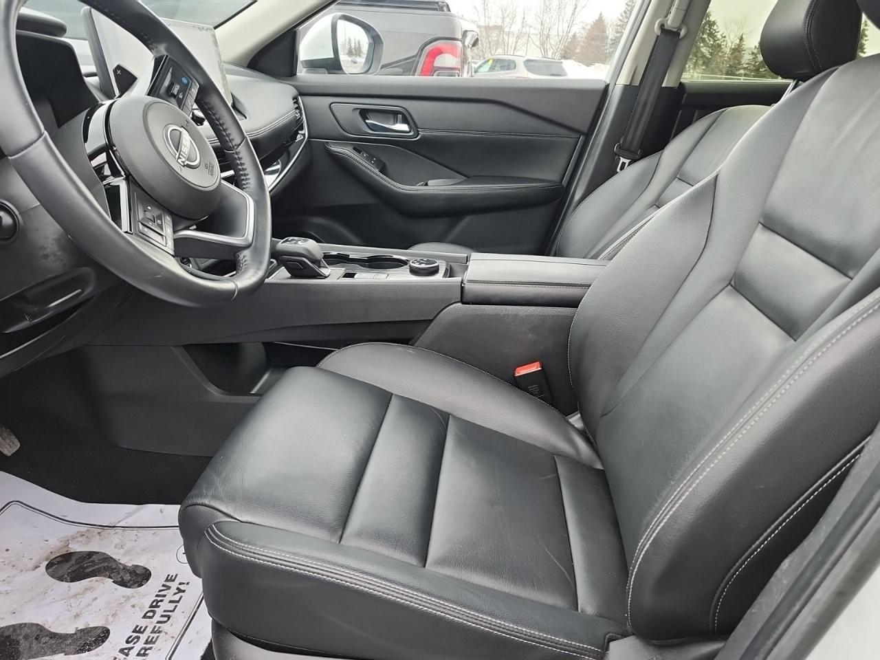 2024 Nissan Rogue SL Photo2