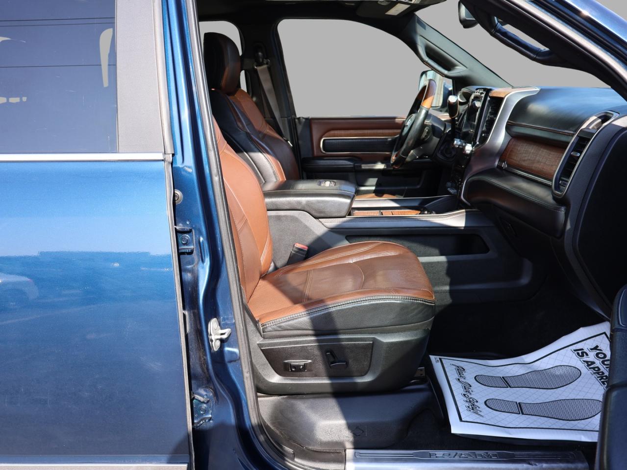 2019 RAM 3500 LARAMIE-LONGHORN DIESEL 4WD CERTIFIED *ACCIDENT FREE* CAMERA NAV BLUETOOTH LEATHER HEATED SEATS SUNROOF CRUISE ALLOYS Photo