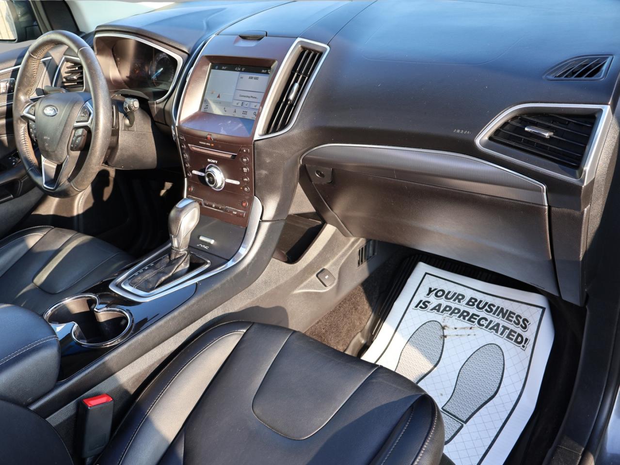 2017 Ford Edge TITANIUM AWD CERTIFIED *1 OWNER*26 SERVICE* CAMERA NAV BLUETOOTH LEATHER HEATED SEATS PANO ROOF CRUISE ALLOYS Photo