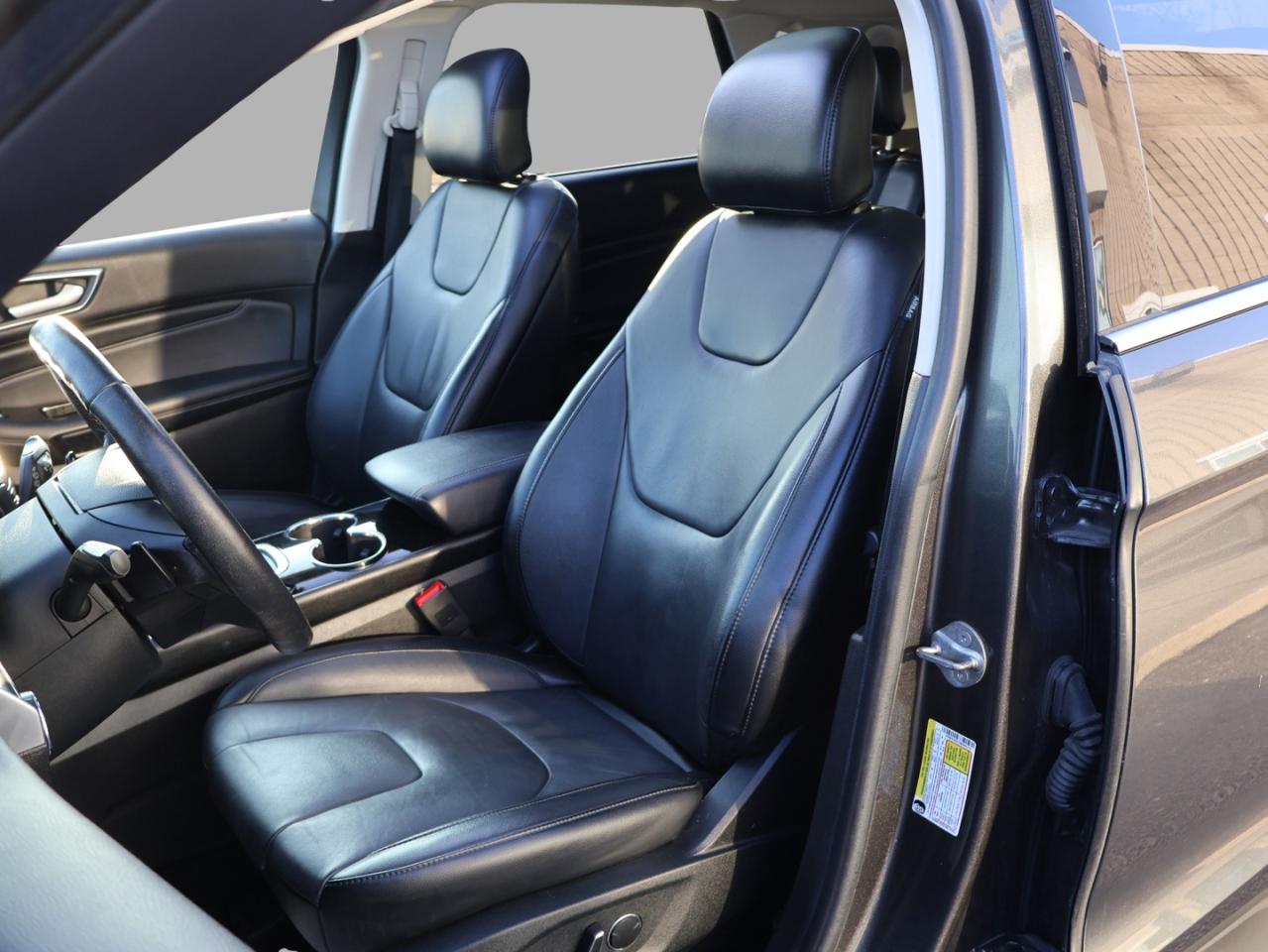 2017 Ford Edge TITANIUM AWD CERTIFIED *1 OWNER*26 SERVICE* CAMERA NAV BLUETOOTH LEATHER HEATED SEATS PANO ROOF CRUISE ALLOYS Photo