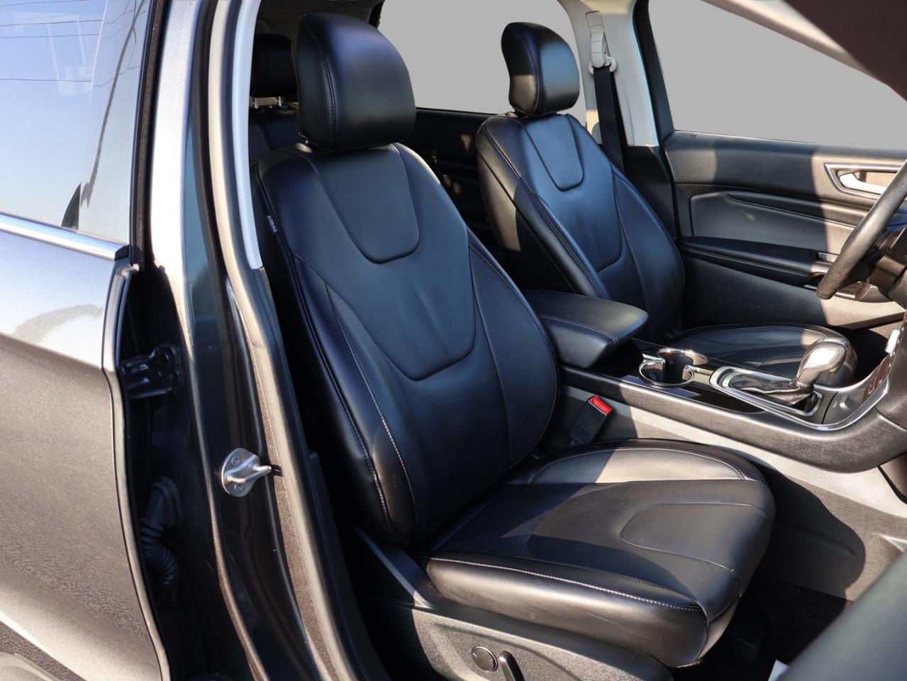 2017 Ford Edge TITANIUM AWD CERTIFIED *1 OWNER*26 SERVICE* CAMERA NAV BLUETOOTH LEATHER HEATED SEATS PANO ROOF CRUISE ALLOYS Photo