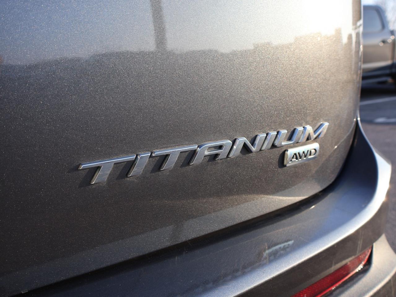 2017 Ford Edge TITANIUM AWD CERTIFIED *1 OWNER*26 SERVICE* CAMERA NAV BLUETOOTH LEATHER HEATED SEATS PANO ROOF CRUISE ALLOYS Photo