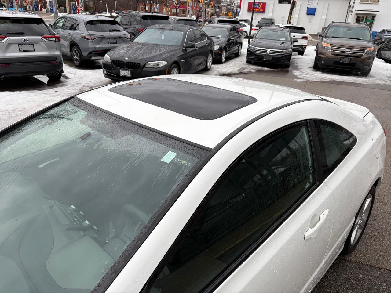 2011 Honda Civic SE  Coupe Photo