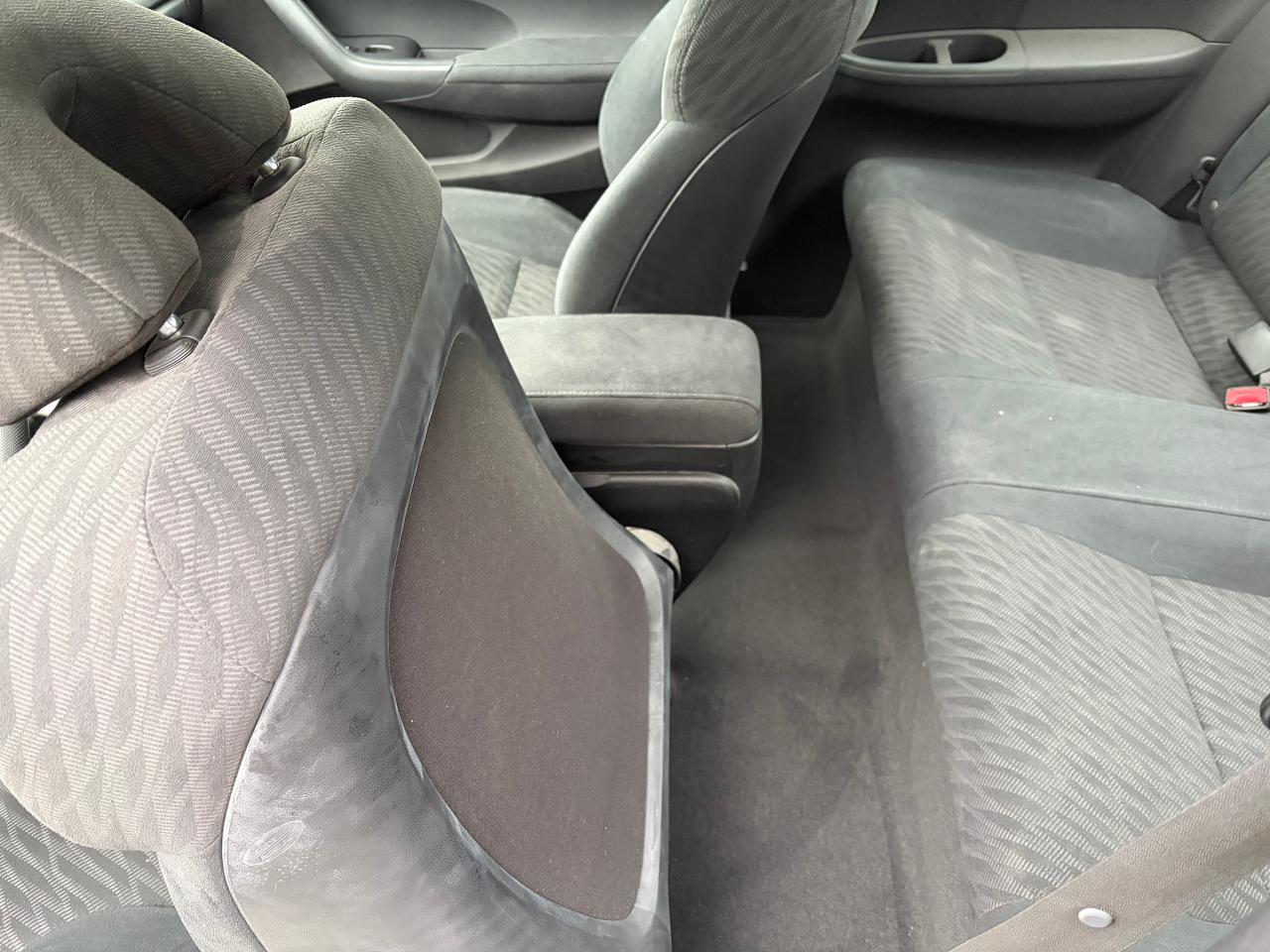 2011 Honda Civic SE  Coupe Photo