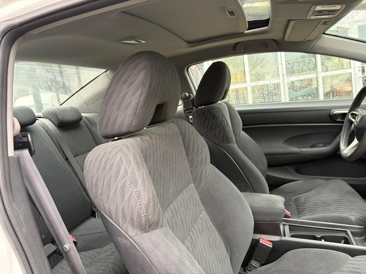 2011 Honda Civic SE  Coupe Photo