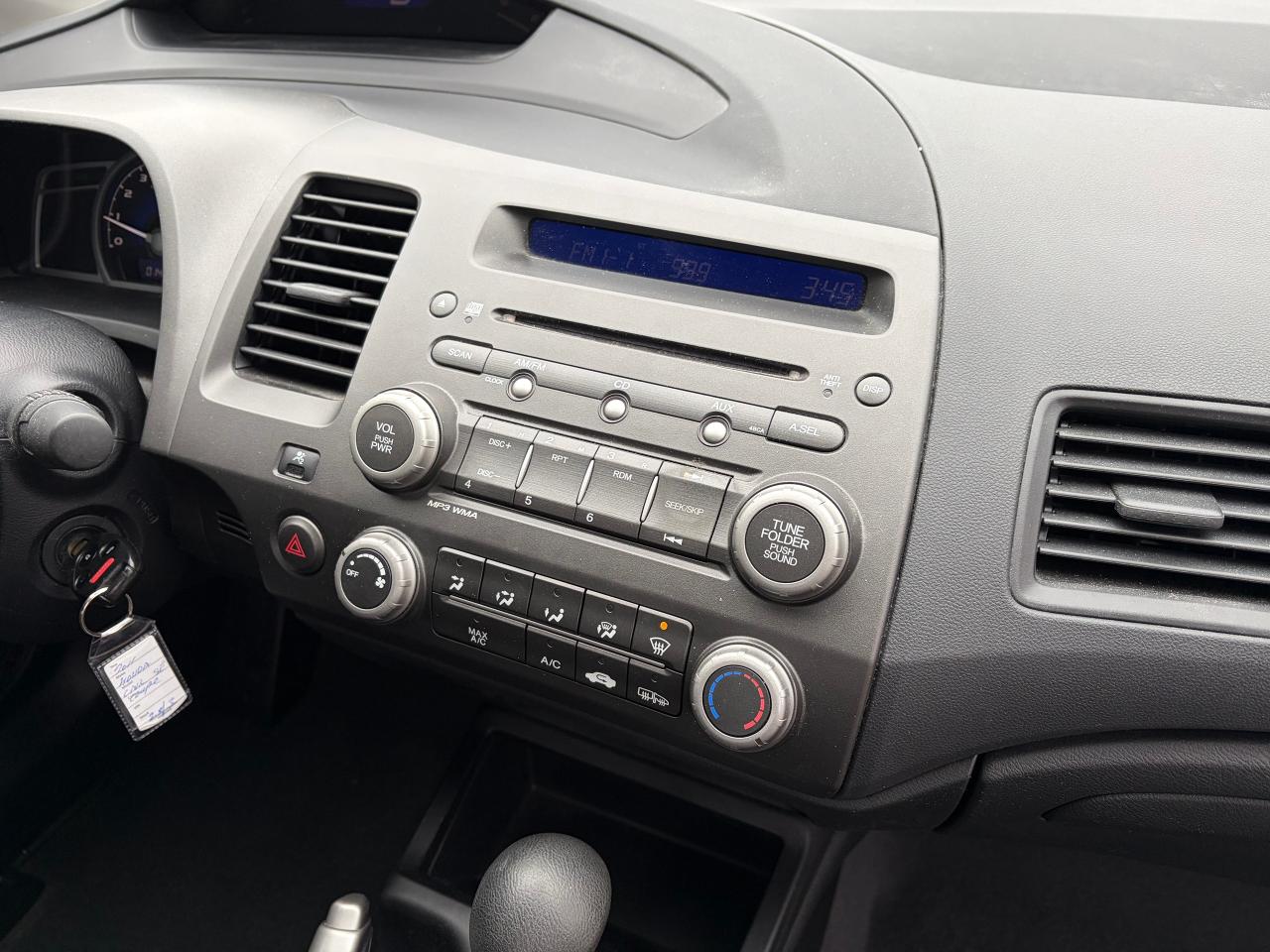 2011 Honda Civic SE  Coupe Photo