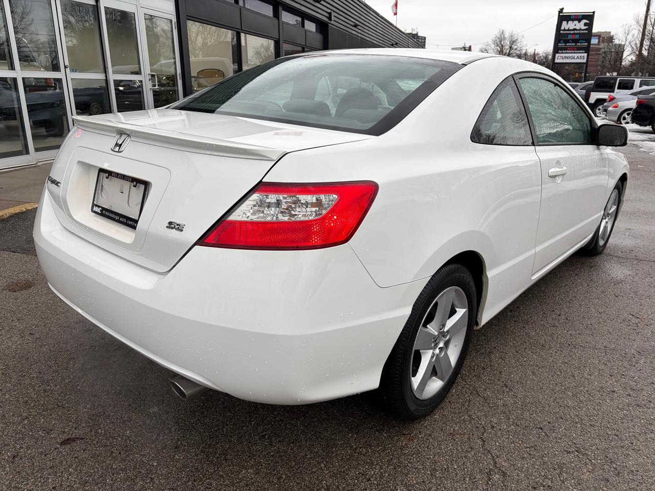 2011 Honda Civic SE  Coupe Photo