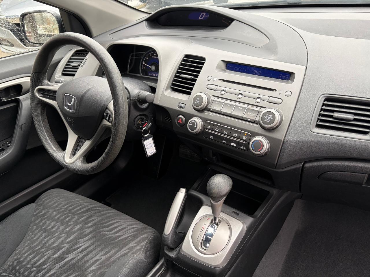 2011 Honda Civic SE  Coupe Photo