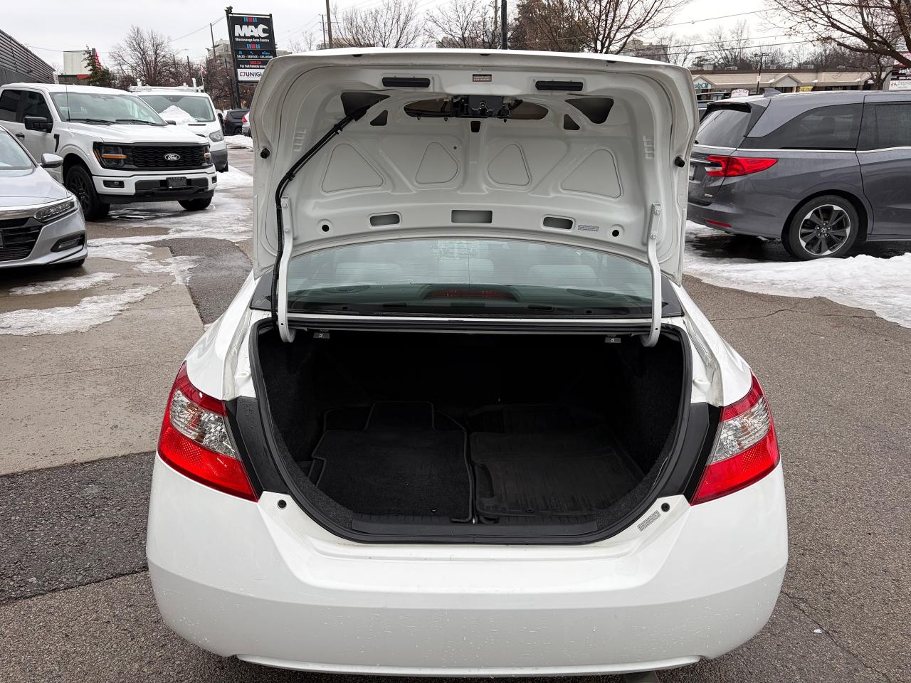 2011 Honda Civic SE  Coupe Photo