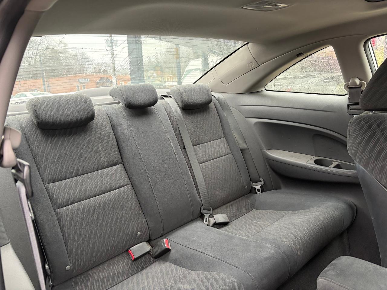 2011 Honda Civic SE  Coupe Photo