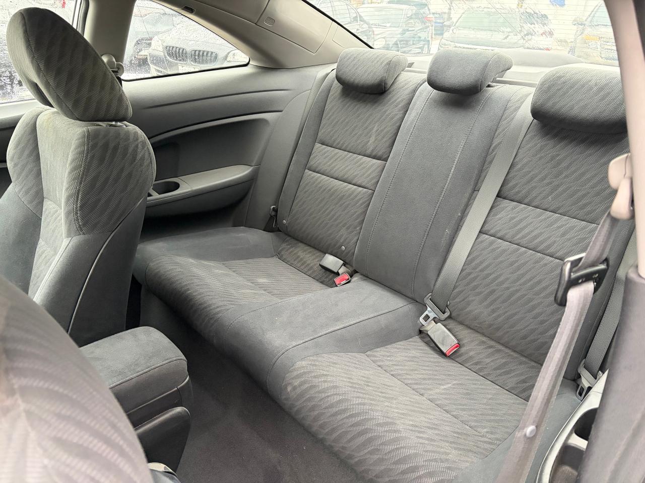 2011 Honda Civic SE  Coupe Photo