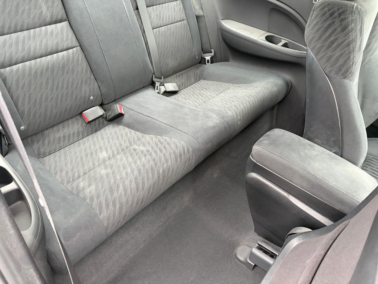 2011 Honda Civic SE  Coupe Photo