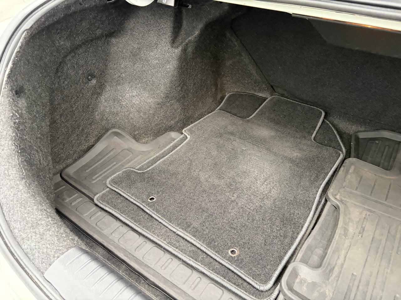 2011 Honda Civic SE  Coupe Photo