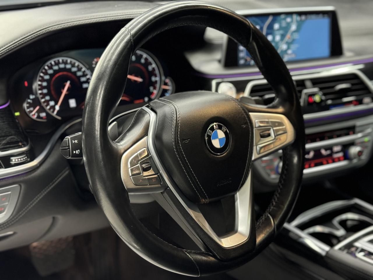 2017 BMW 750i M SPORT|NIGHT VIS|BSM|LKA|360CAM|HK SOUND|MASSAGE| Photo