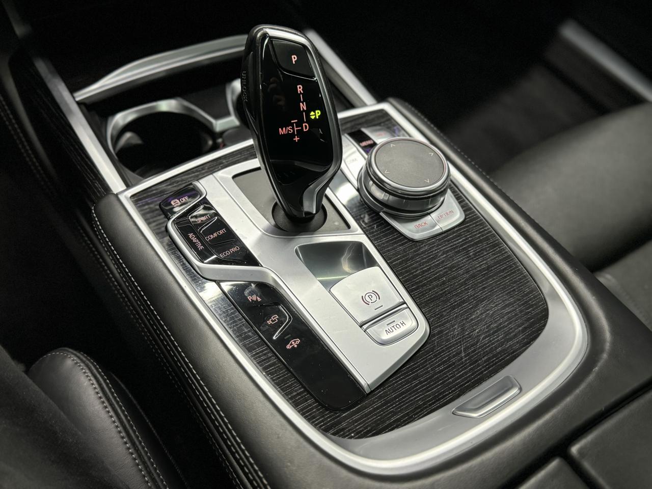 2017 BMW 750i M SPORT|NIGHT VIS|BSM|LKA|360CAM|HK SOUND|MASSAGE| Photo