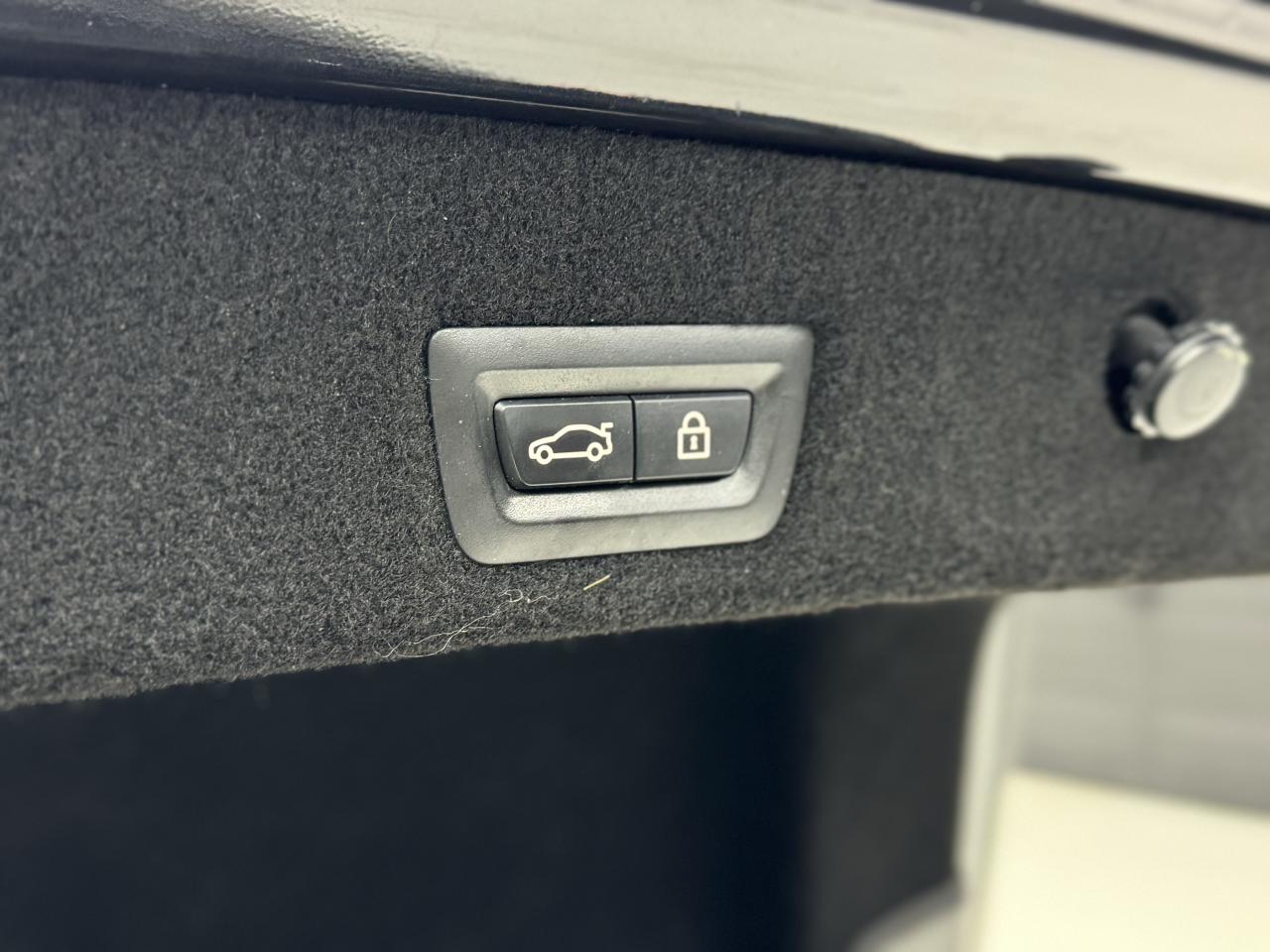 2017 BMW 750i M SPORT|NIGHT VIS|BSM|LKA|360CAM|HK SOUND|MASSAGE| Photo