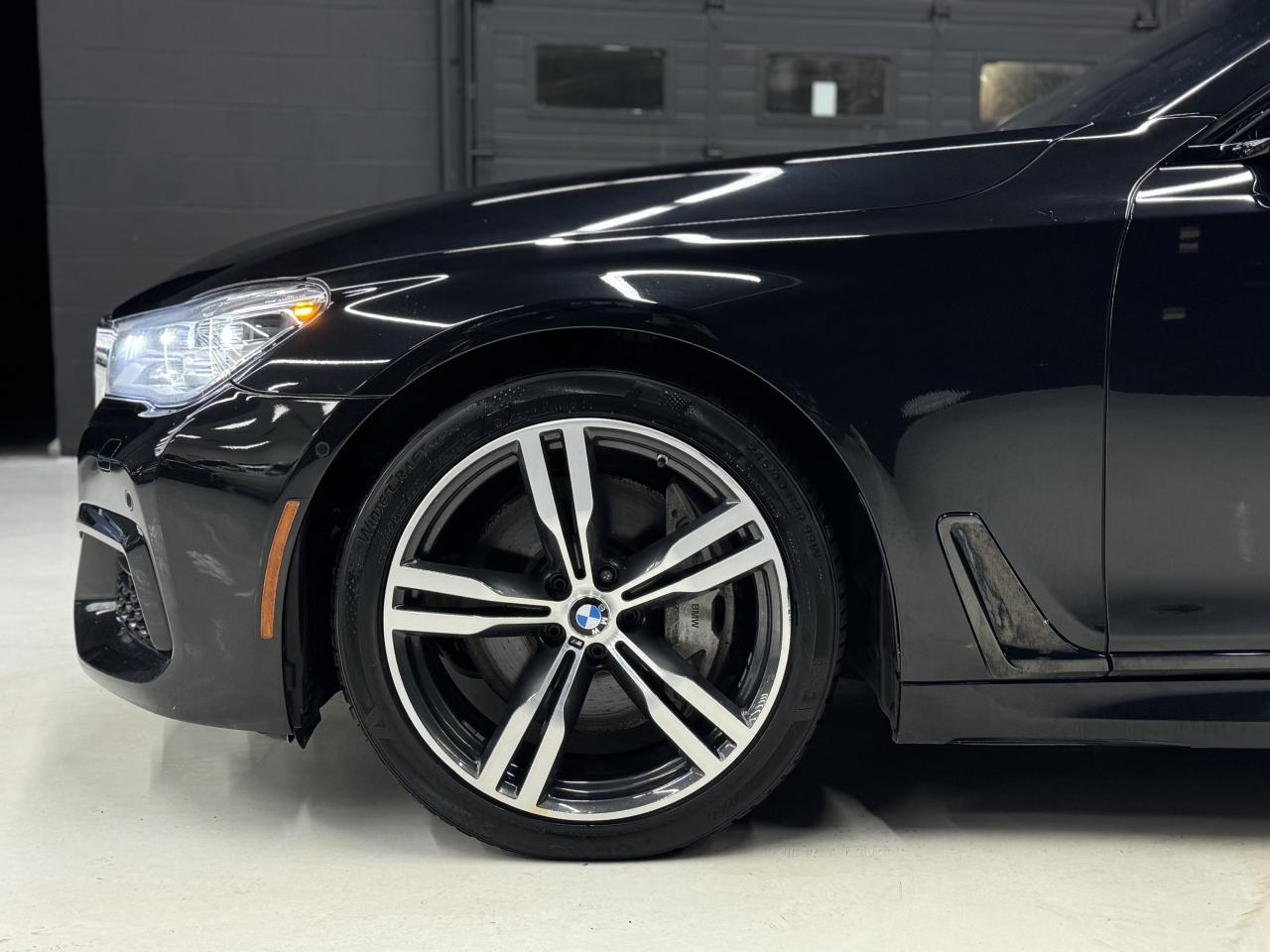 2017 BMW 750i M SPORT|NIGHT VIS|BSM|LKA|360CAM|HK SOUND|MASSAGE| Photo