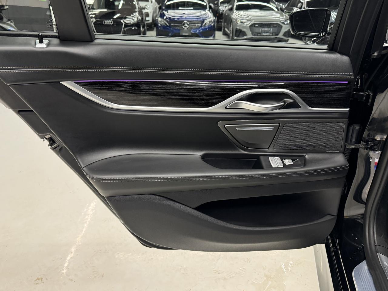 2017 BMW 750i M SPORT|NIGHT VIS|BSM|LKA|360CAM|HK SOUND|MASSAGE| Photo