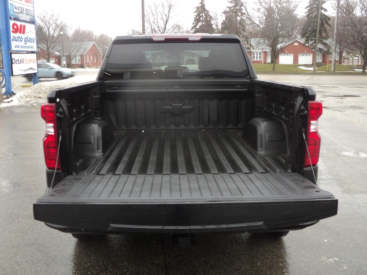 2023 Chevrolet Silverado 1500 CustomTrailBossCrewCab4WD Z71 2.7L4cylGas5'10"Box Photo