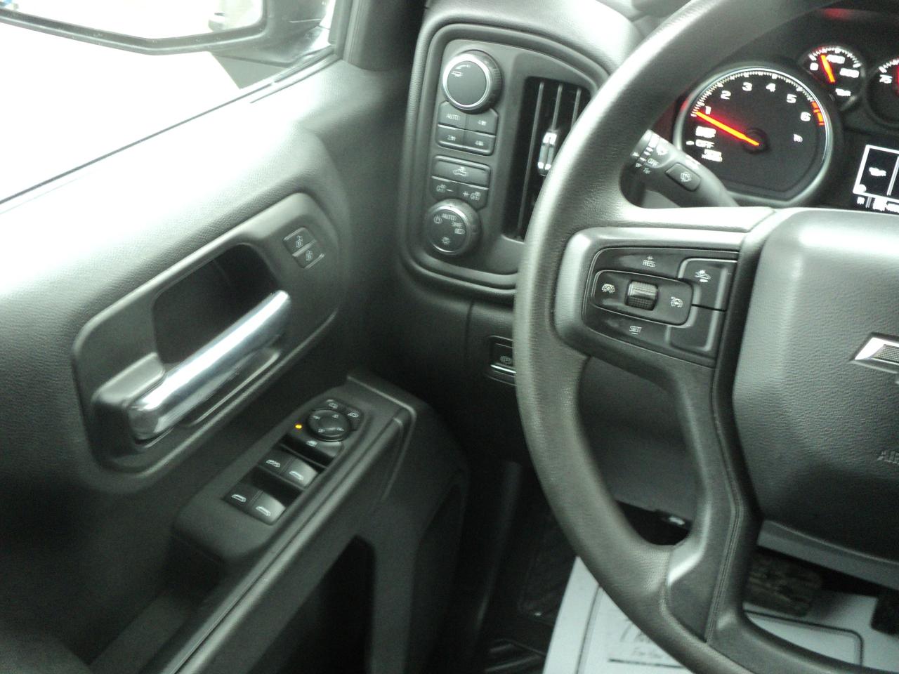 2023 Chevrolet Silverado 1500 CustomTrailBossCrewCab4WD Z71 2.7L4cylGas5'10"Box Photo