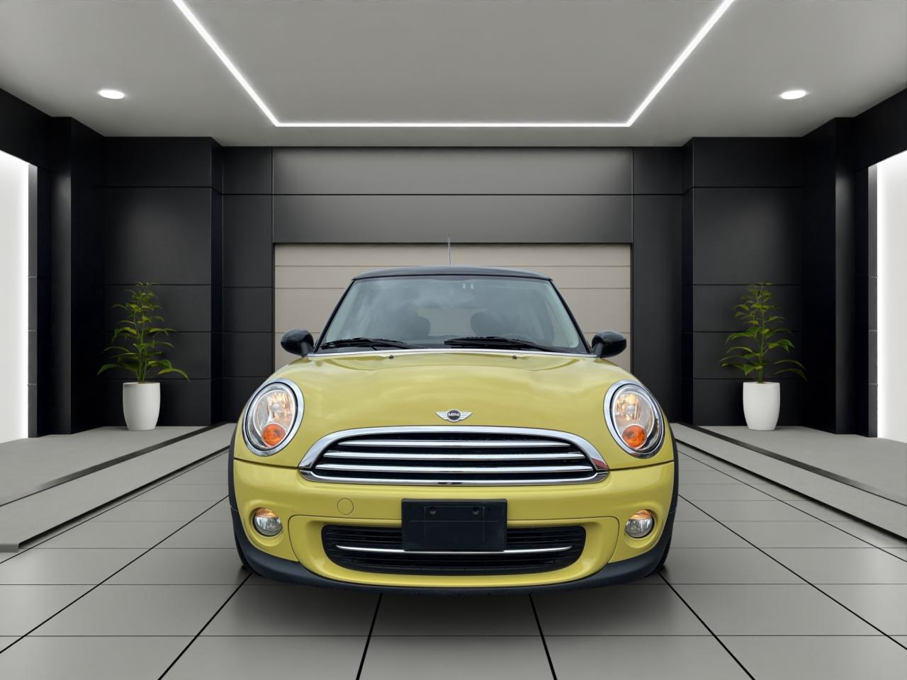 2011 MINI Cooper Coupe Classic - 69,000Kms - Low Kms !! Photo