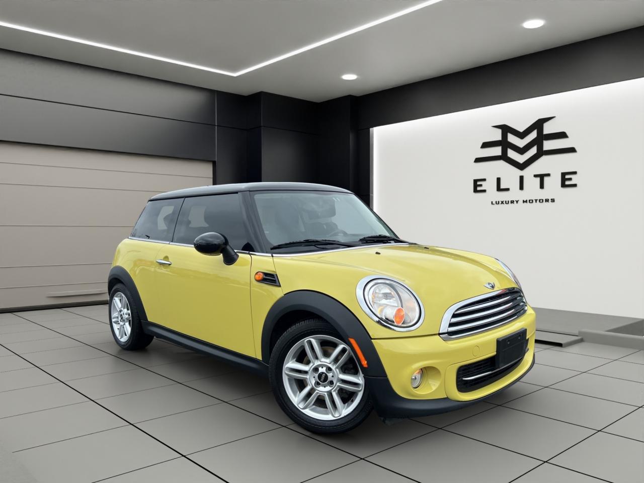 2011 MINI Cooper Coupe Classic - 69,000Kms - Low Kms !! Photo