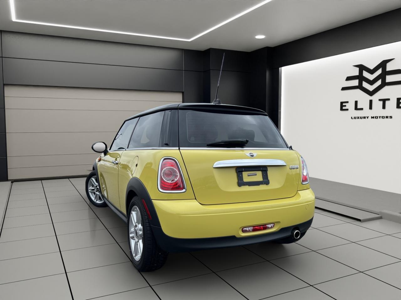 2011 MINI Cooper Coupe Classic - 69,000Kms - Low Kms !! Photo