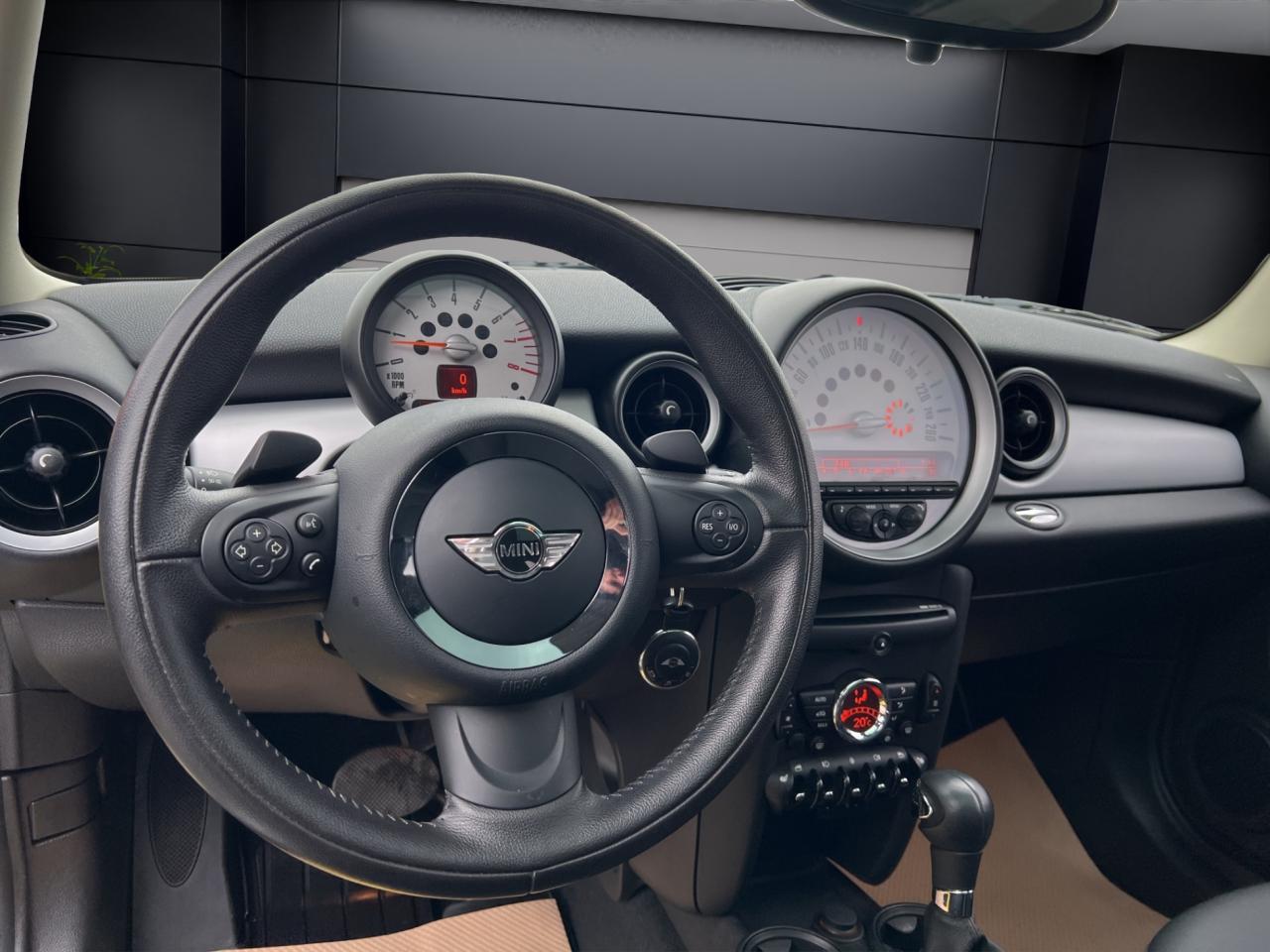 2011 MINI Cooper Coupe Classic - 69,000Kms - Low Kms !! Photo