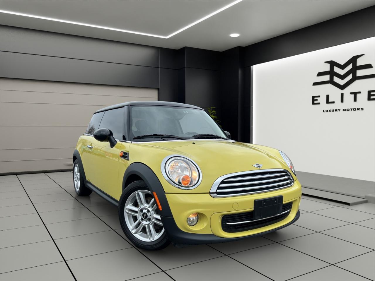 2011 MINI Cooper Coupe Classic - 69,000Kms - Low Kms !! Photo