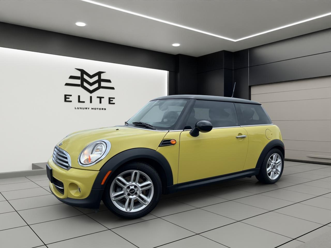 2011 MINI Cooper Coupe Classic - 69,000Kms - Low Kms !! Photo