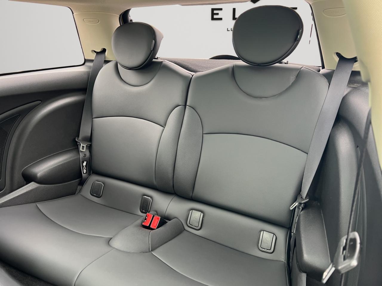 2011 MINI Cooper Coupe Classic - 69,000Kms - Low Kms !! Photo