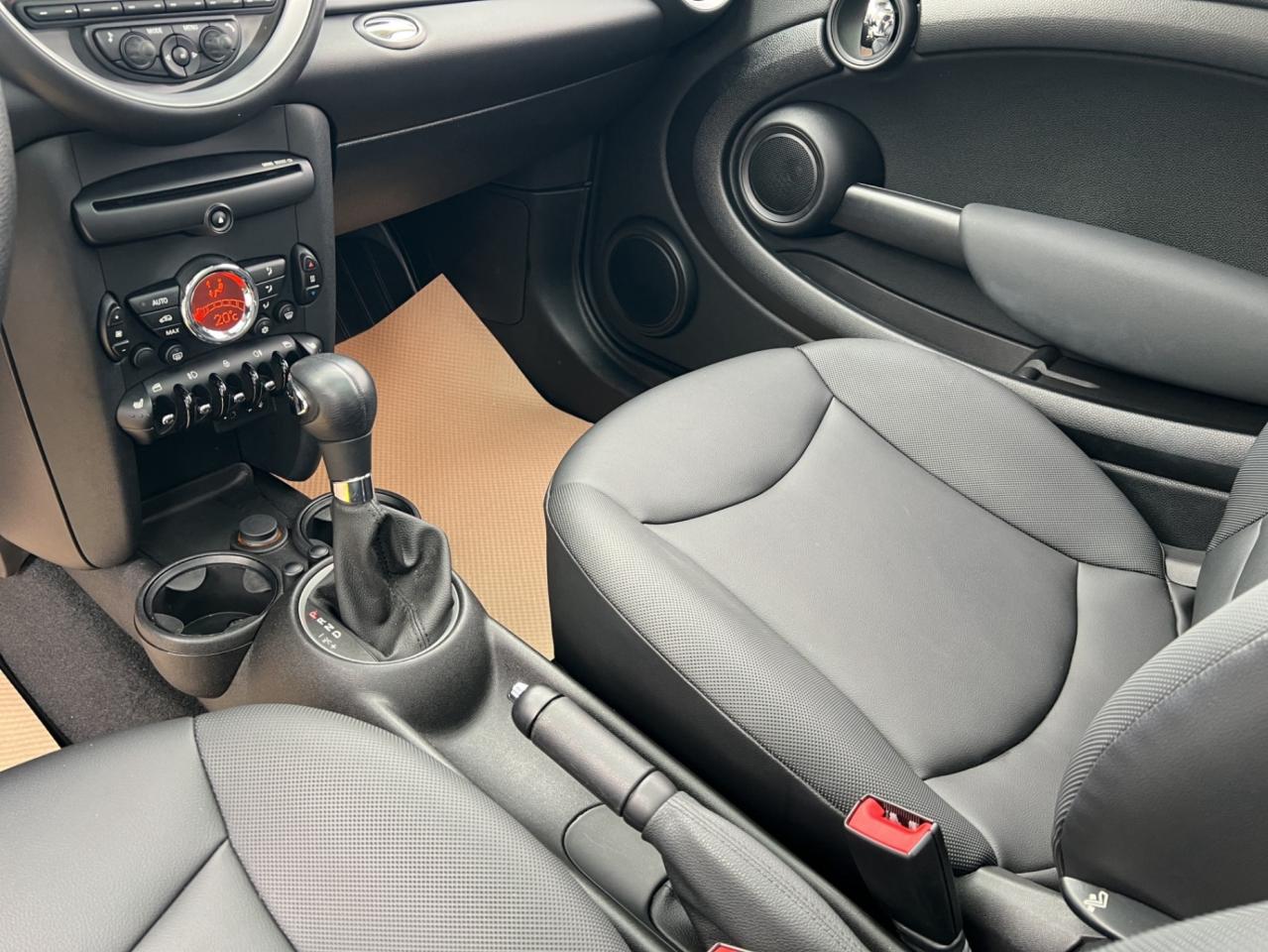 2011 MINI Cooper Coupe Classic - 69,000Kms - Low Kms !! Photo