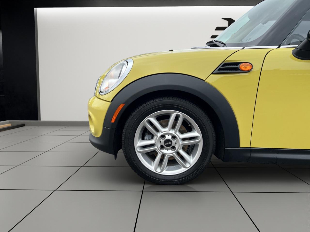 2011 MINI Cooper Coupe Classic - 69,000Kms - Low Kms !! Photo