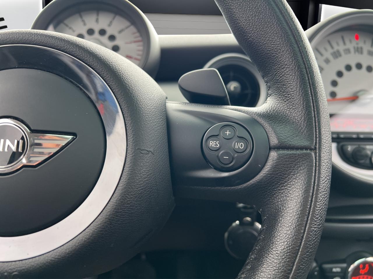 2011 MINI Cooper Coupe Classic - 69,000Kms - Low Kms !! Photo