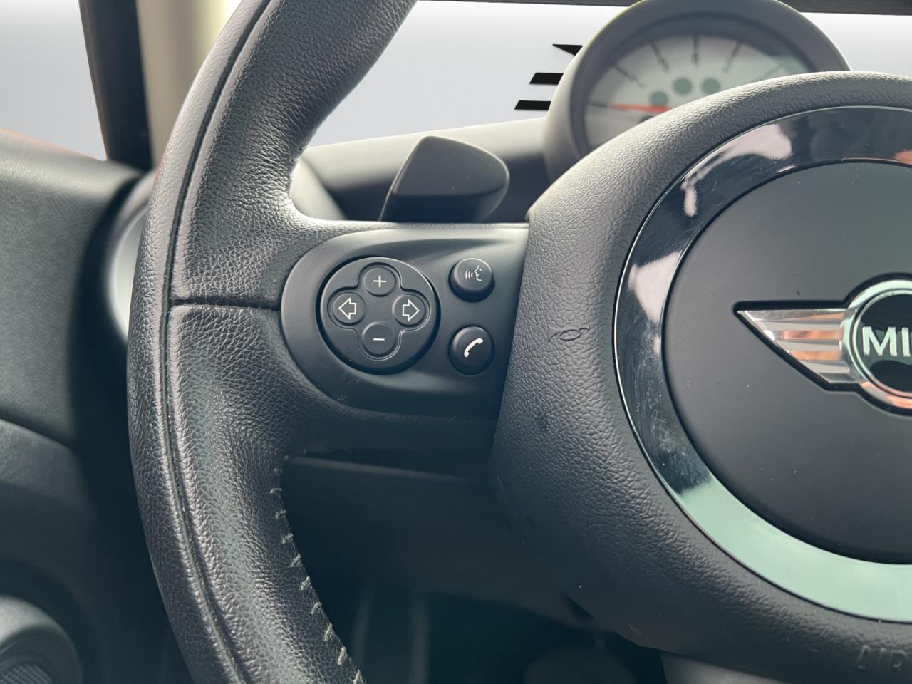 2011 MINI Cooper Coupe Classic - 69,000Kms - Low Kms !! Photo