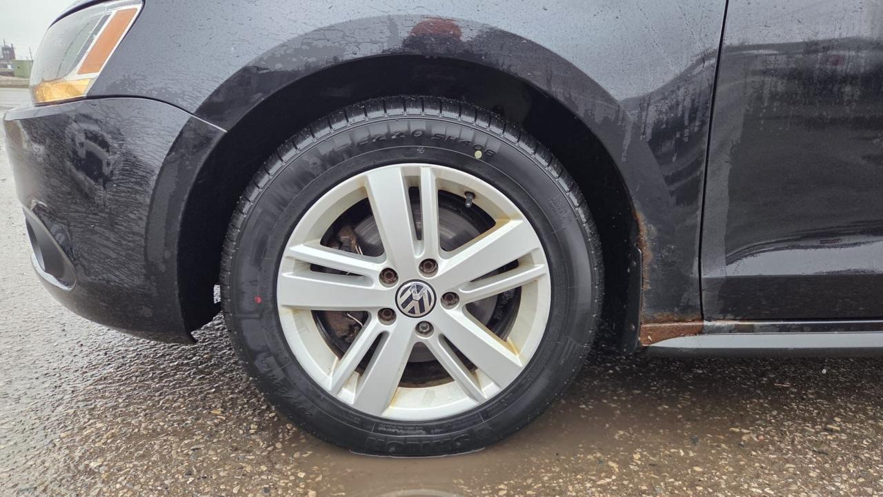 2013 Volkswagen Jetta HYBRID, TRENDLINE, RUNS WELL, AS IS SPECIAL Photo