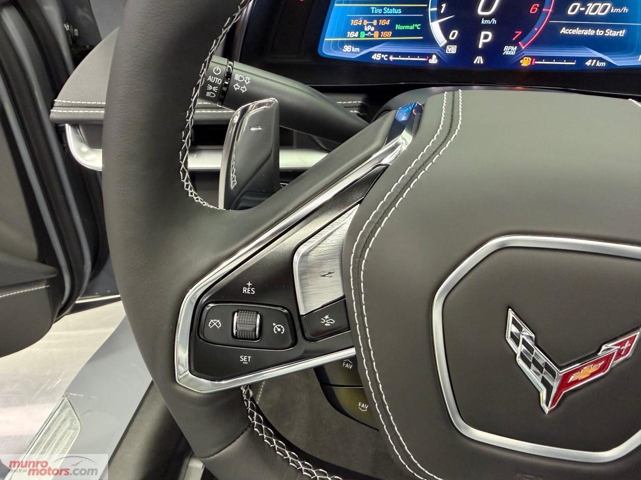 2025 Chevrolet Corvette StingRay Coupe 2LT Photo