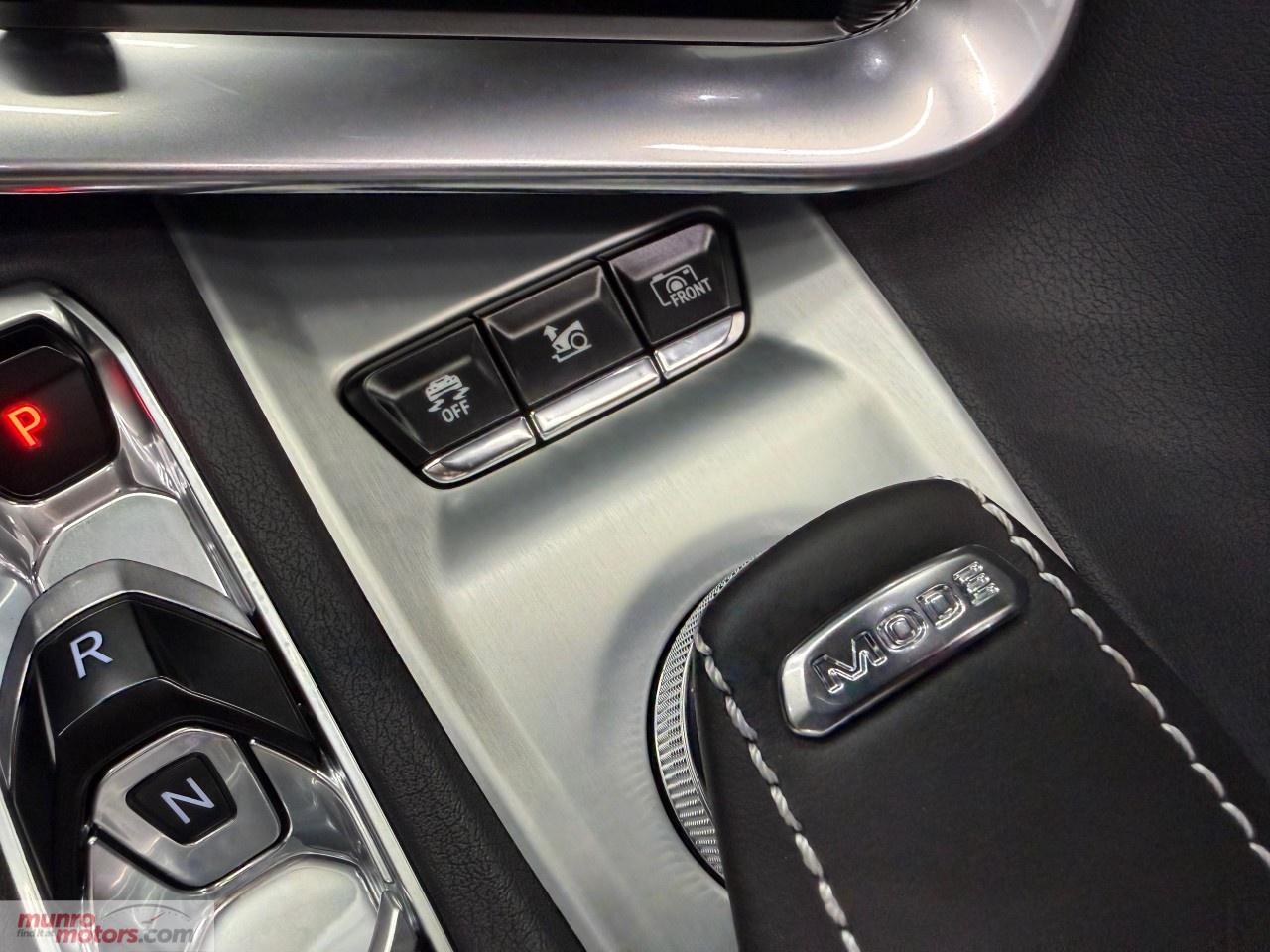 2025 Chevrolet Corvette StingRay Coupe 2LT Photo