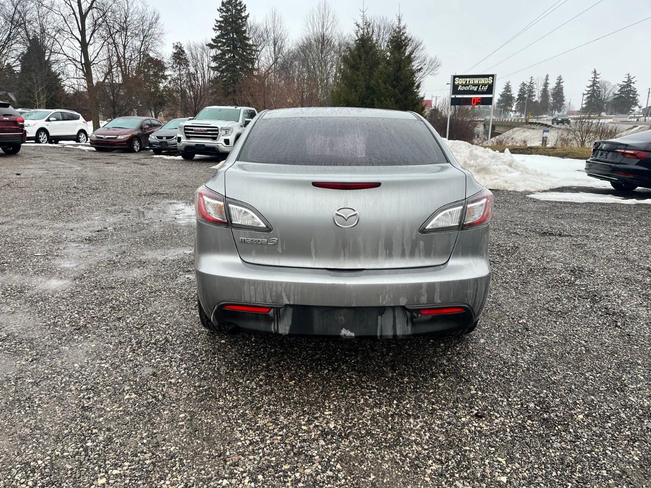 2011 Mazda MAZDA3 4dr Sdn Auto GX Photo