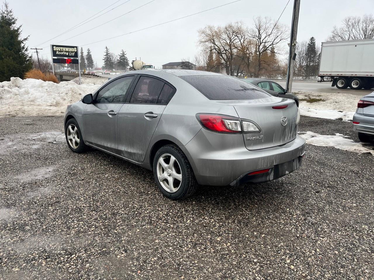 2011 Mazda MAZDA3 4dr Sdn Auto GX Photo