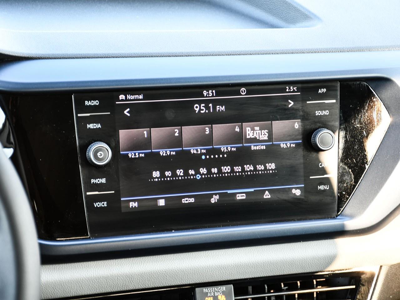 2022 Volkswagen Taos Comfortline 4Motion Photo