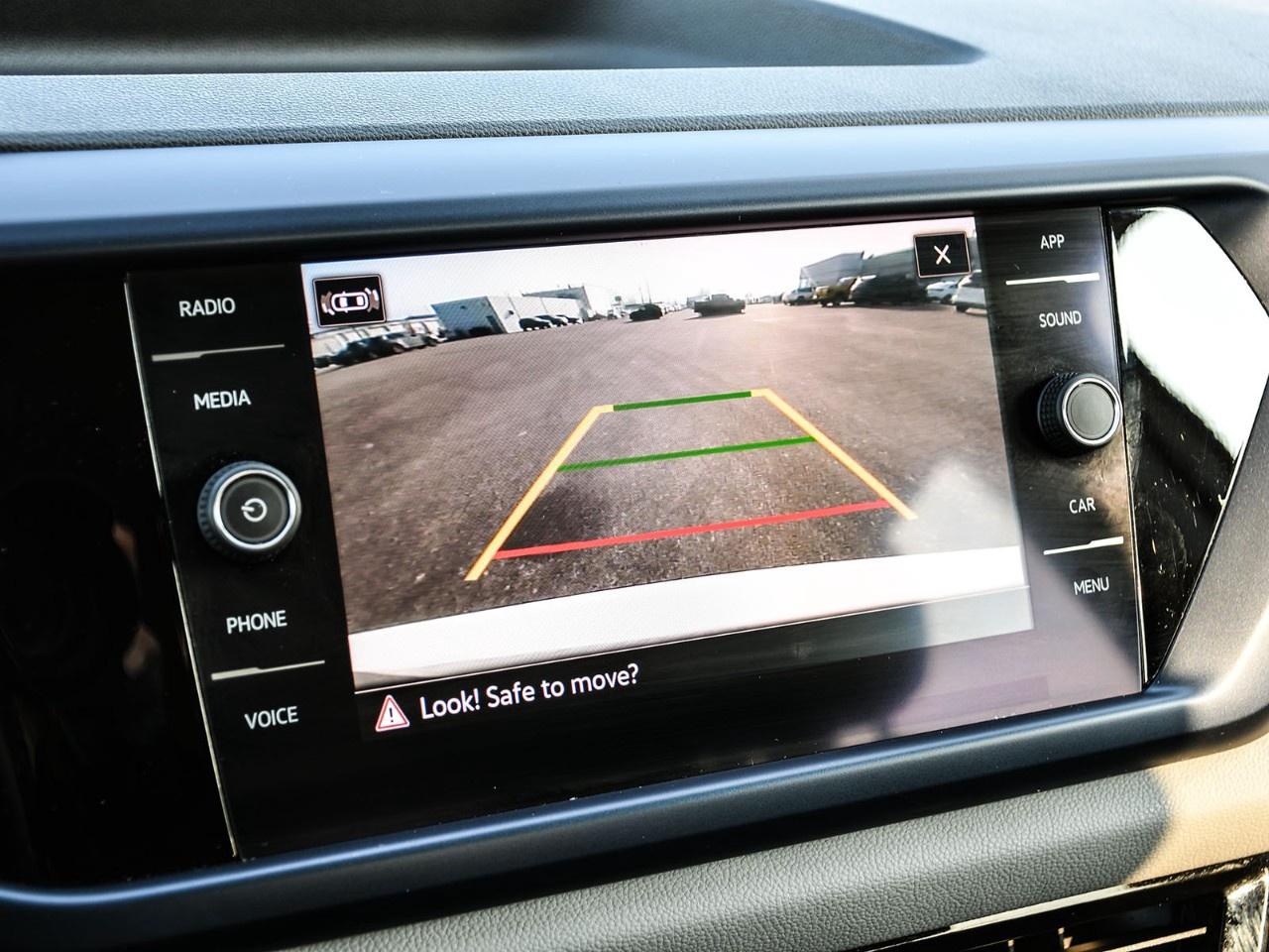 2022 Volkswagen Taos Comfortline 4Motion Photo