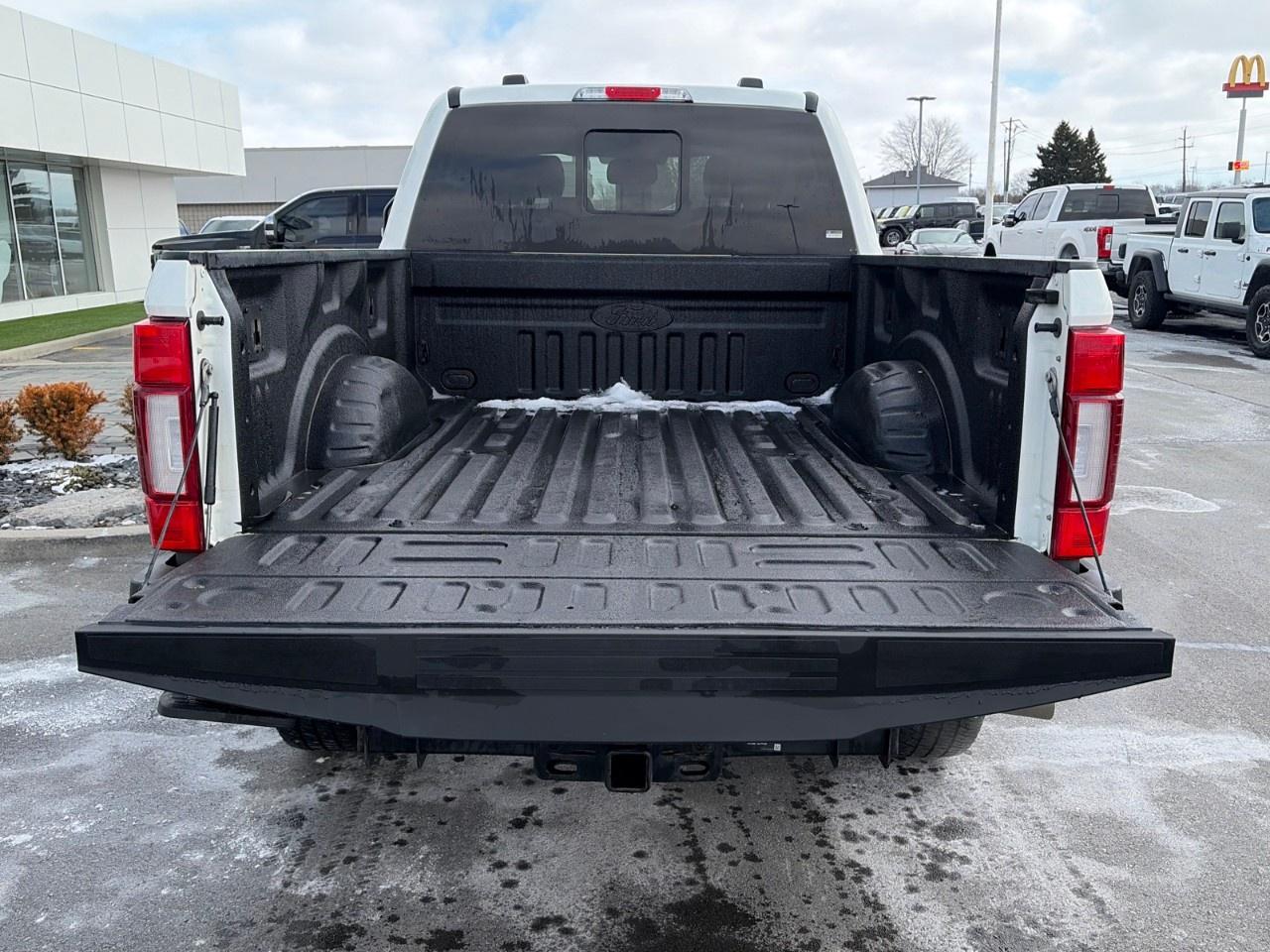 2021 Ford F-250 Super Duty SRW LARIAT 4WD CREW CAB 6.75' BOX Photo4