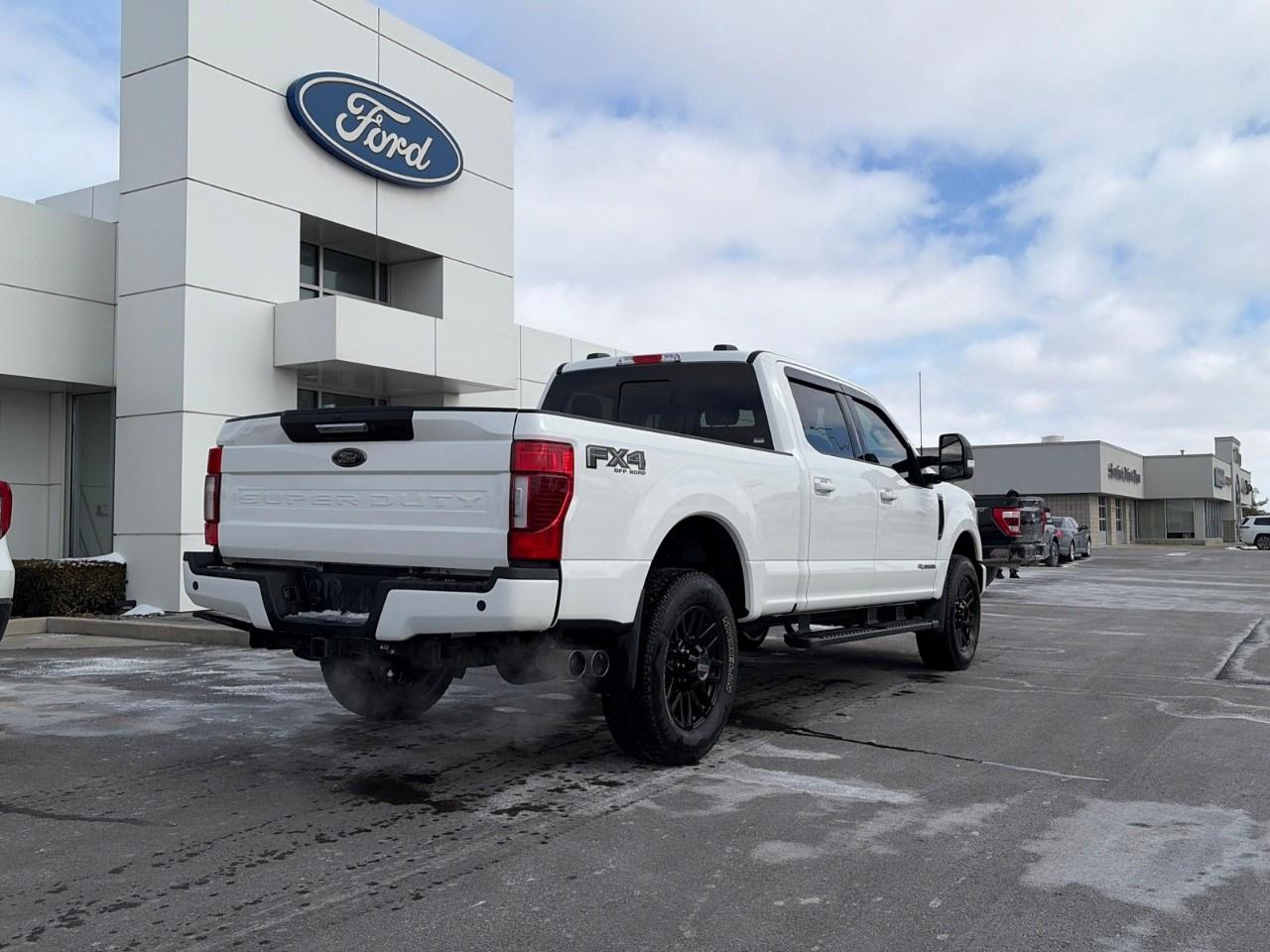 2021 Ford F-250 Super Duty SRW LARIAT 4WD CREW CAB 6.75' BOX Photo2