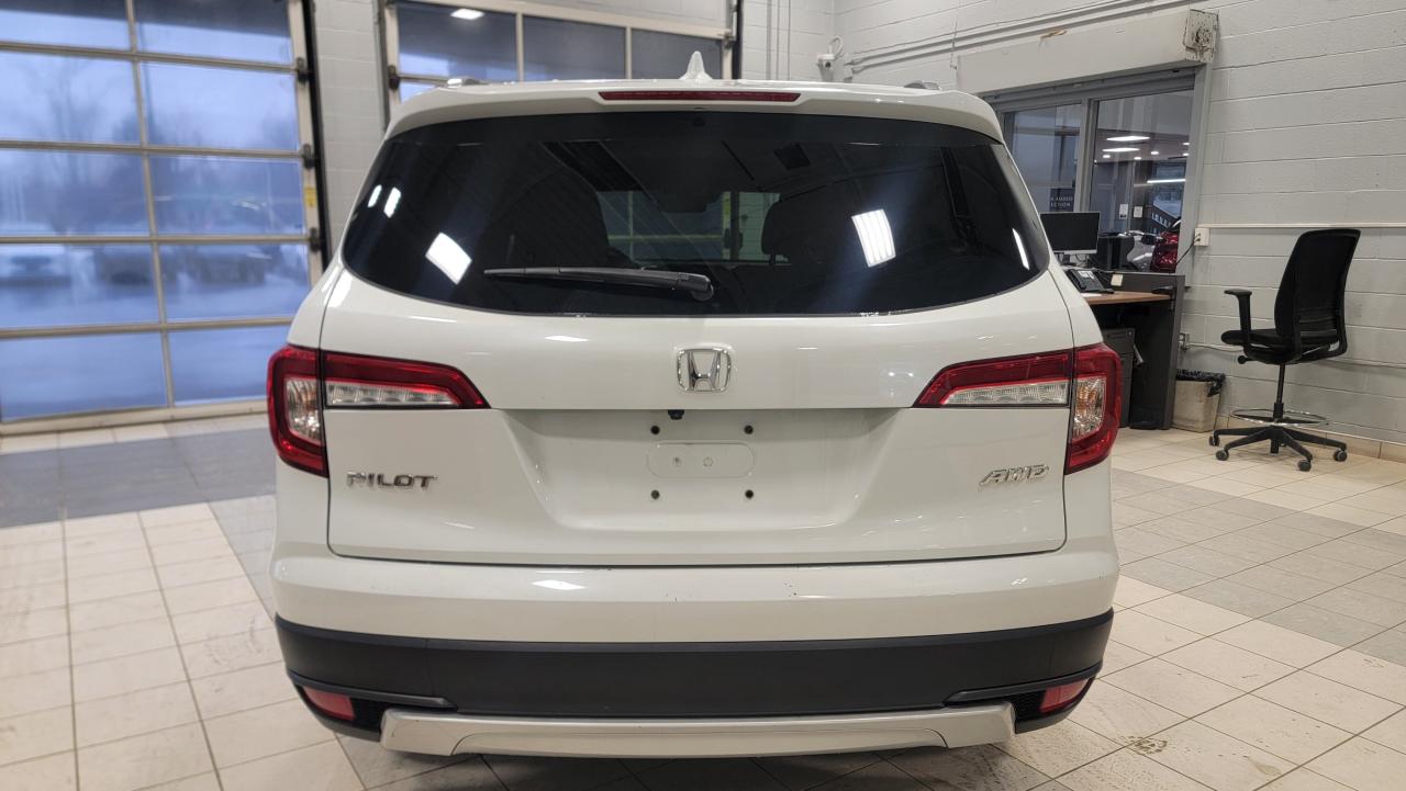 2021 Honda Pilot EX Photo3