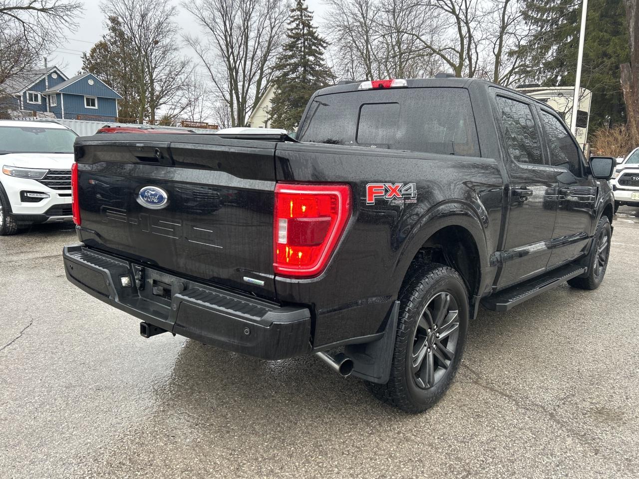 2021 Ford F-150 XLT 4WD SuperCrew 5.5' Box Photo4
