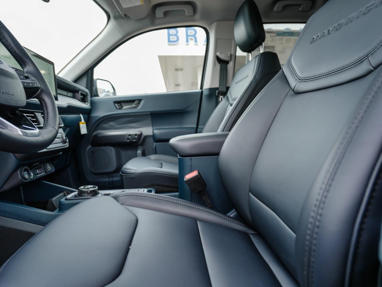 2026 Ford Maverick LARIAT | LEATHER | SUN ROOF | 360 BACK UP CAM Photo