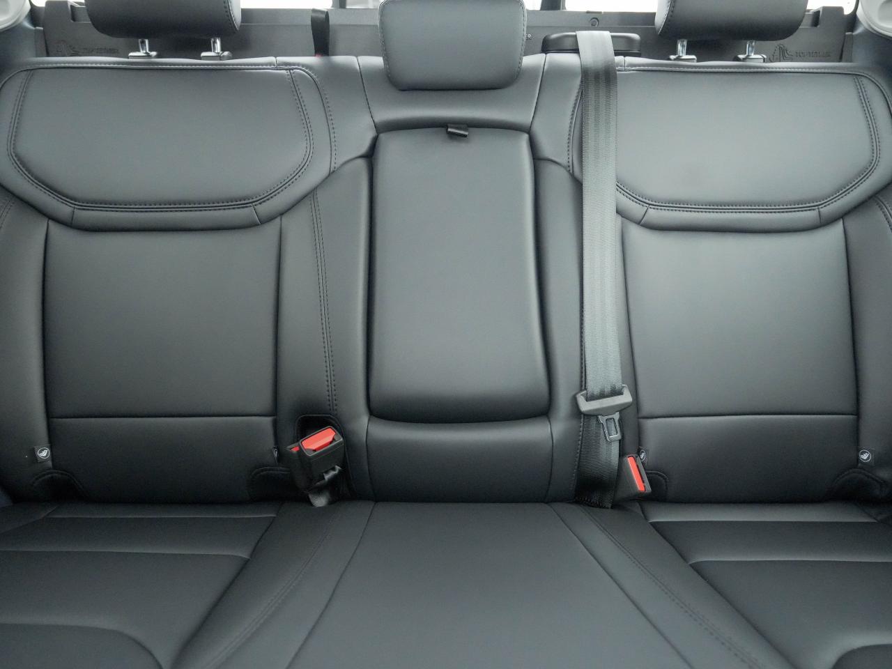 2026 Ford Maverick LARIAT | LEATHER | SUN ROOF | 360 BACK UP CAM Photo