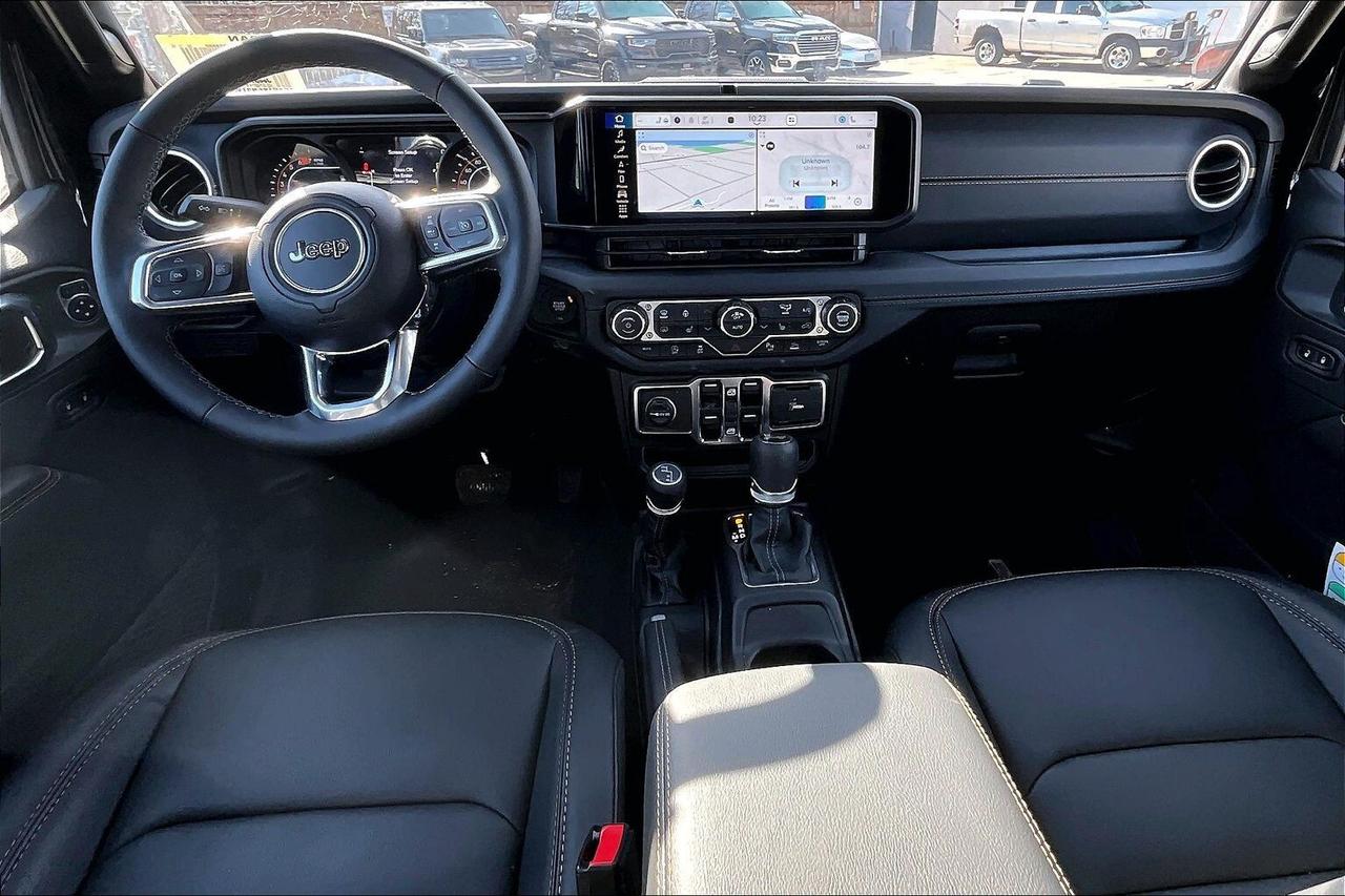 2026 Jeep Wrangler SAHARA 4DR | Sky-Top | Leather | 18" Alloys | Nav Photo